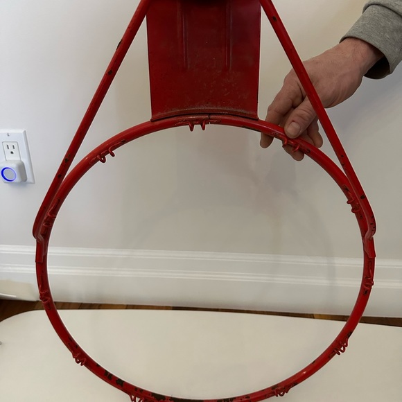 Huffy sports red metal basketball hoop - no net - Picture 1 of 6